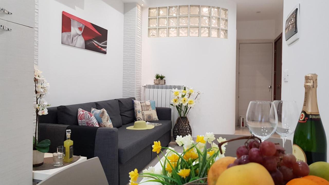 Martin Holiday Apartments Giardini-Naxos Extérieur photo